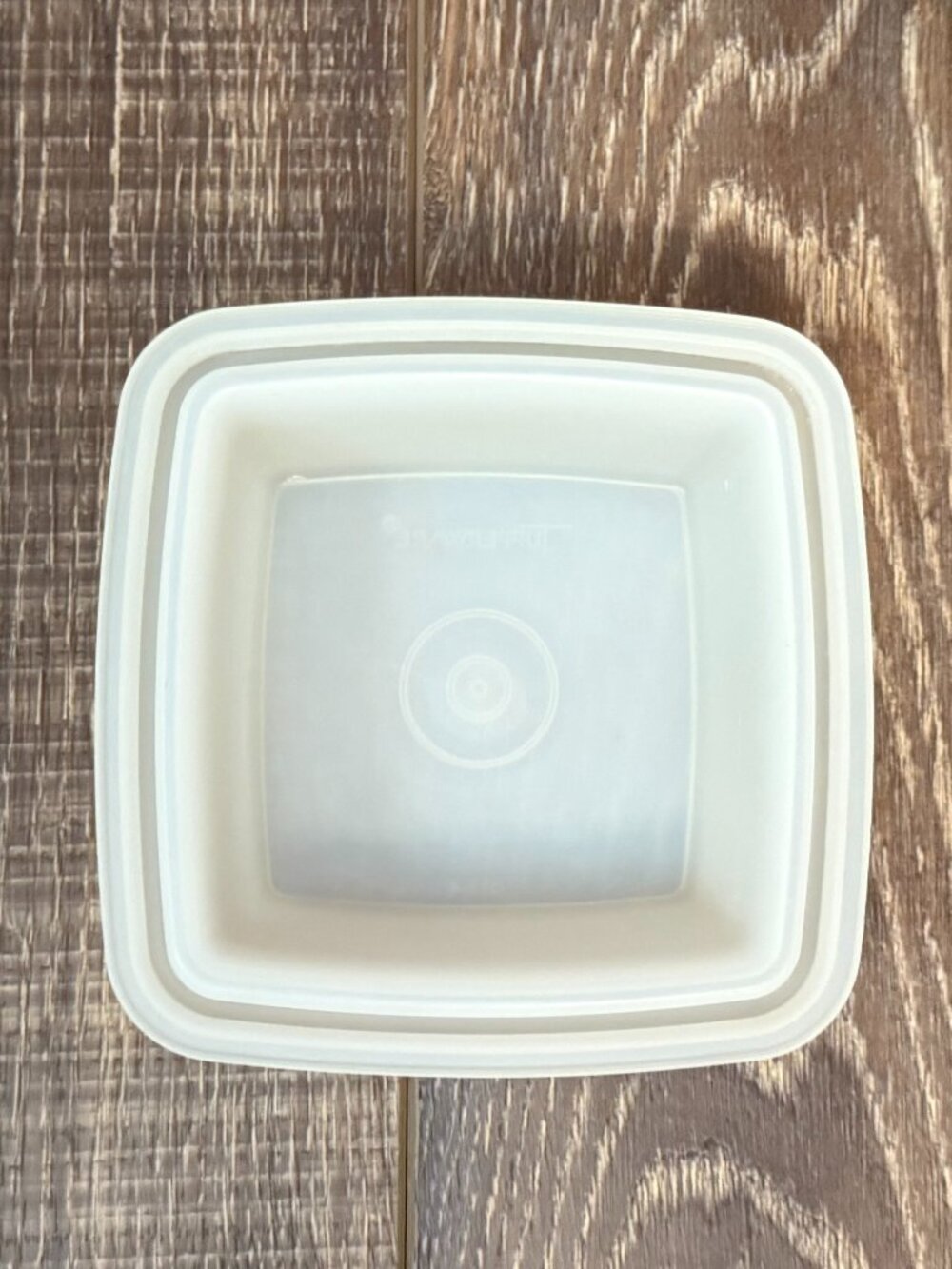 Tupperware Pick-A-Deli Pickle Container - Picture 16 of 16
